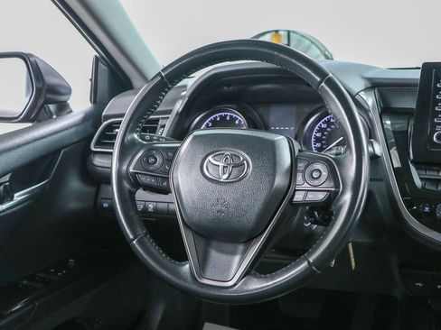 Used 2022 Toyota Camry SE FWD image 12
