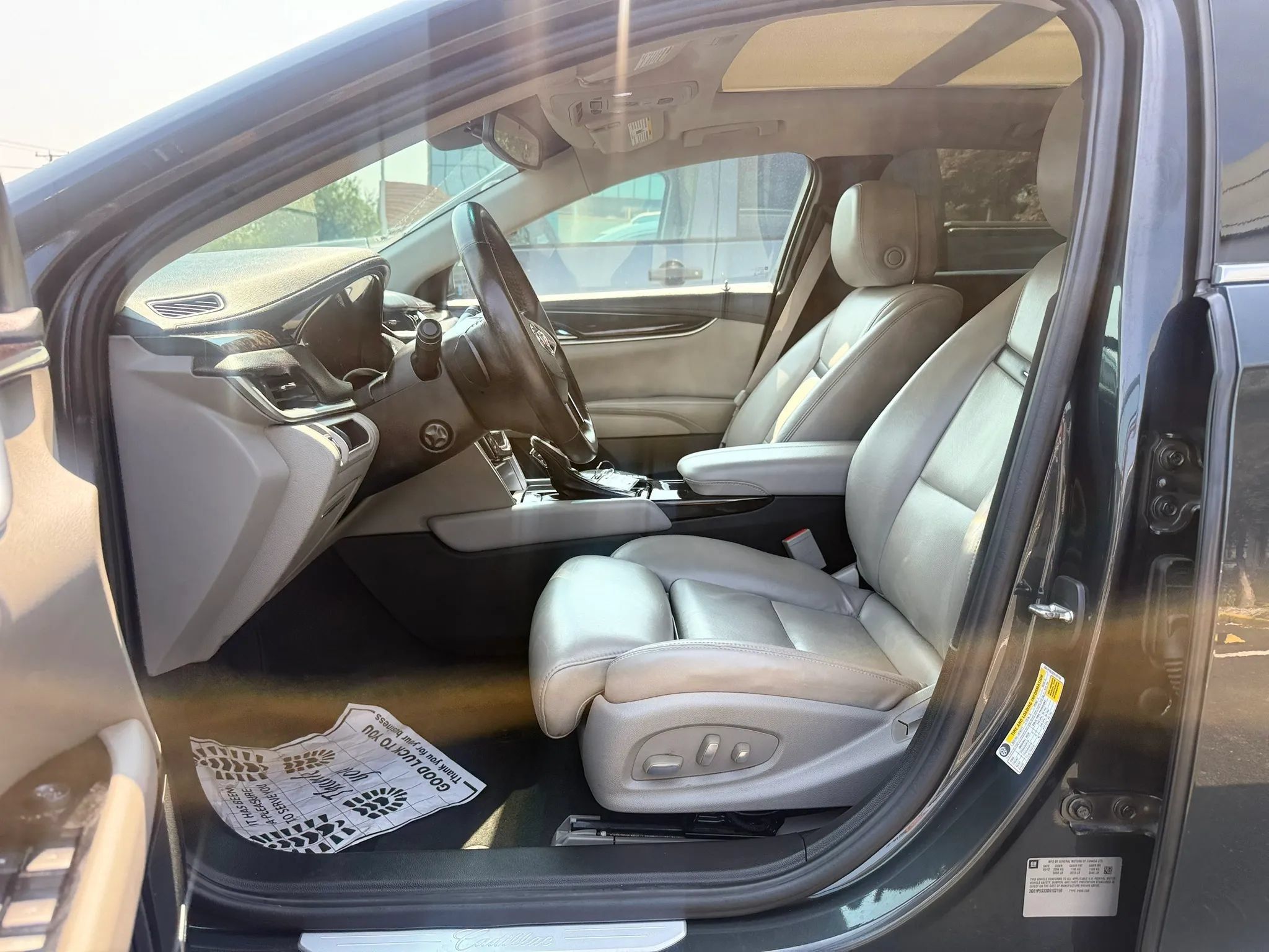 Used 2013 Cadillac XTS Luxury w/ Driver Awareness Package FWD image 10