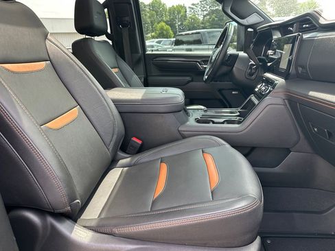 Used 2024 GMC Sierra 2500 AT4 w/ AT4 Premium Plus Package AWD/4WD image 14