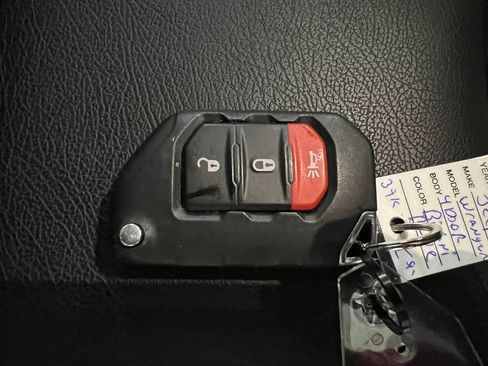 Used 2020 Jeep Wrangler Unlimited Sport S AWD/4WD image 31