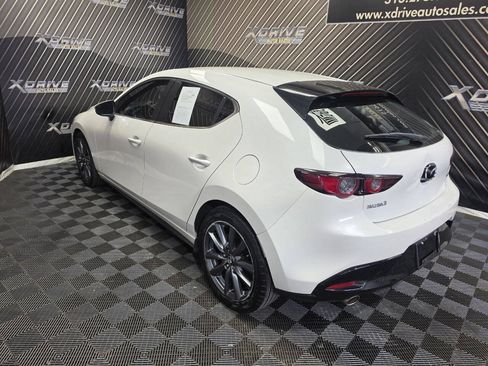 Used 2020 MAZDA MAZDA3 Hatchback FWD image 8
