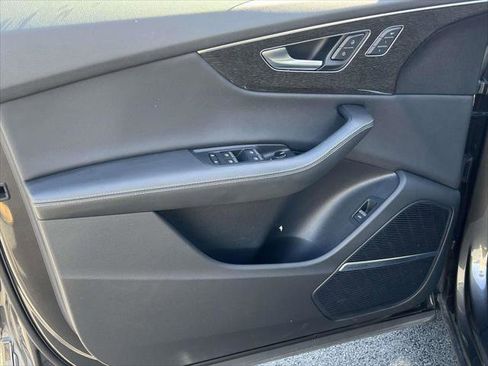 Used 2022 Audi Q8 Prestige image 15