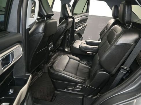 Used 2022 Ford Explorer Limited w/ Equipment Group 301A RWD image 15