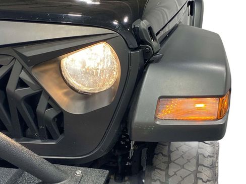 Used 2021 Jeep Wrangler Sport AWD/4WD image 7