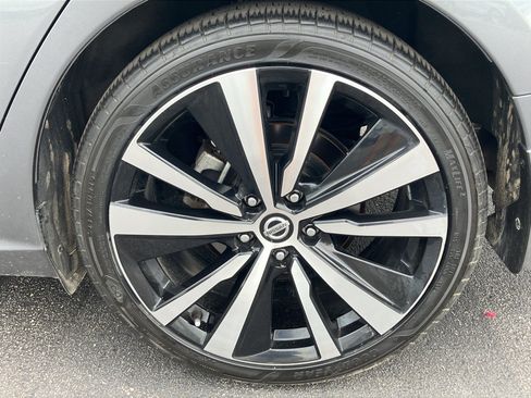 Used 2022 Nissan Altima 2.5 SR FWD image 12
