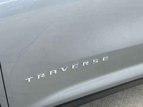 Used 2026 Chevrolet Traverse LT w/ Driver Confidence Package FWD image 33
