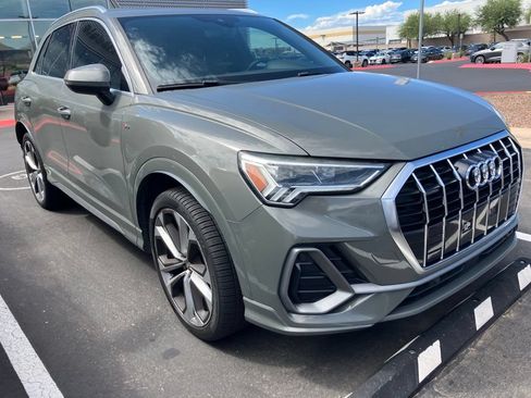 Used 2020 Audi Q3 2.0T Premium Plus w/ Premium Plus Package AWD/4WD image 3