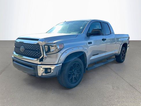 Used 2018 Toyota Tundra SR5 AWD/4WD image 8