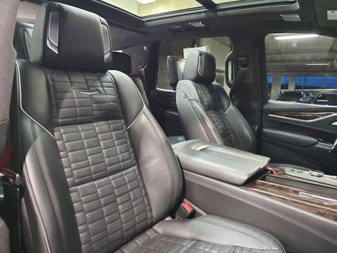 Used 2021 Cadillac Escalade Sport Platinum image 28