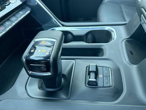 Used 2023 GMC Sierra 1500 Denali w/ Technology Package AWD/4WD image 23