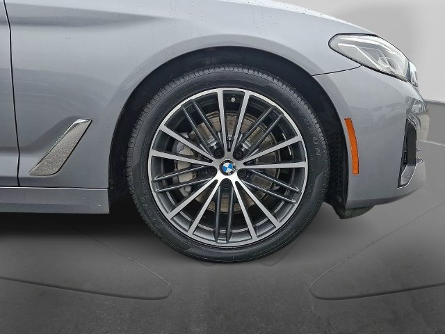 Used 2023 BMW 530i w/ Premium Package RWD image 8