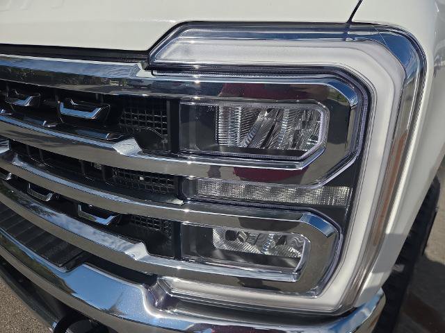 Certified 2025 Ford F350 Lariat w/ Lariat Ultimate Package AWD/4WD image 3