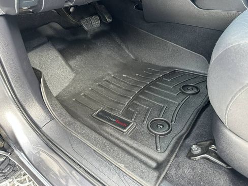Used 2018 Toyota Tacoma TRD Sport w/ Technology Package AWD/4WD image 19