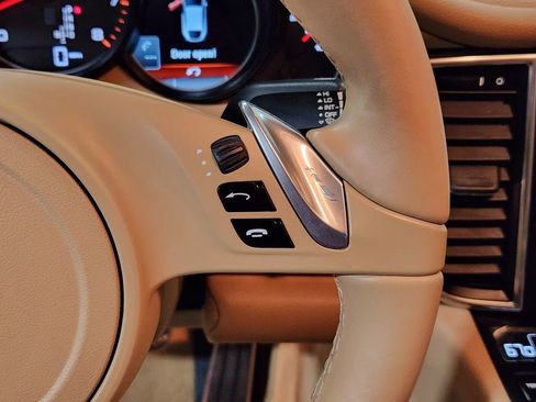 Used 2014 Porsche Panamera 4 image 50