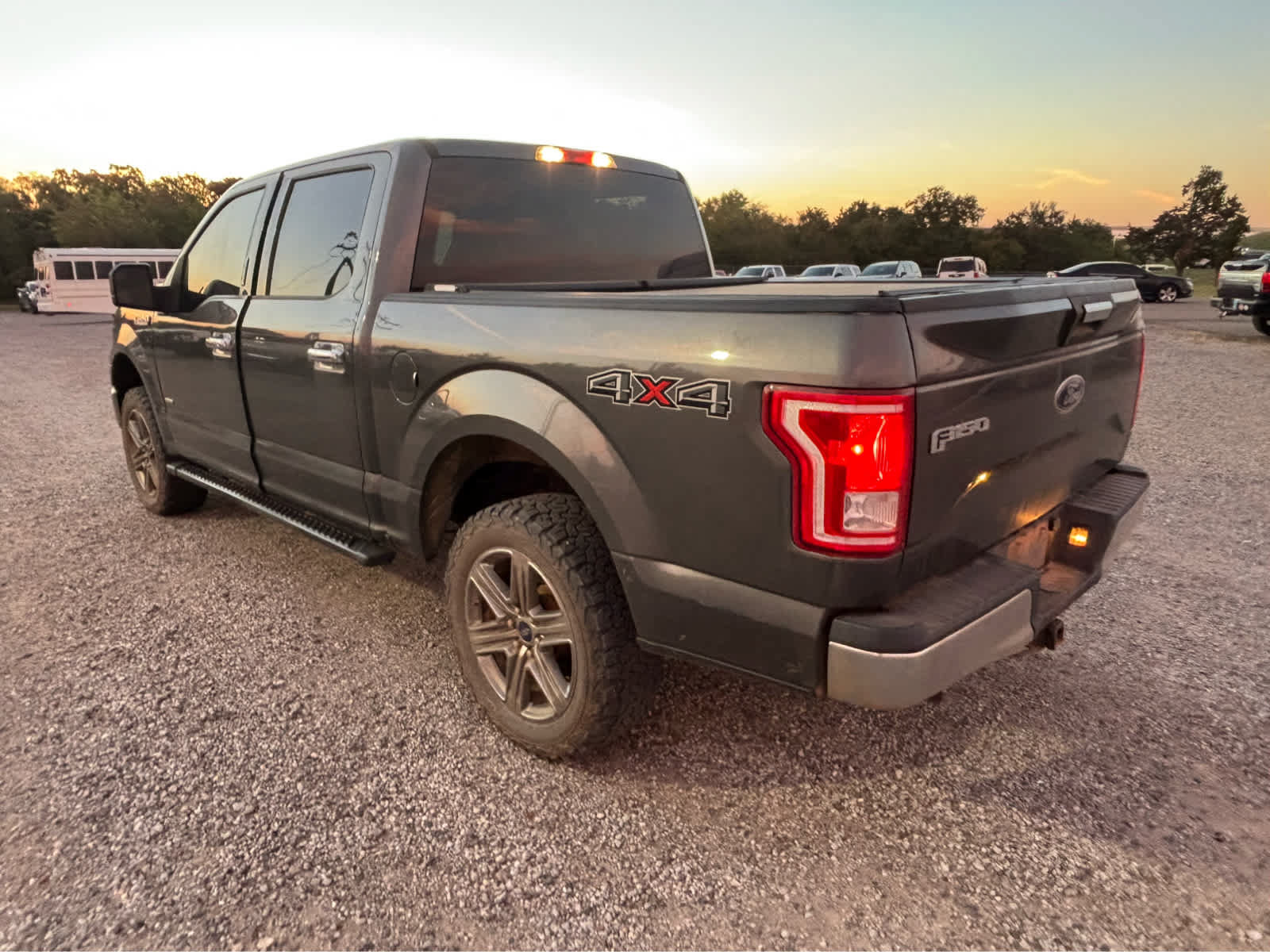 Used 2015 Ford F150 XLT AWD/4WD image 5