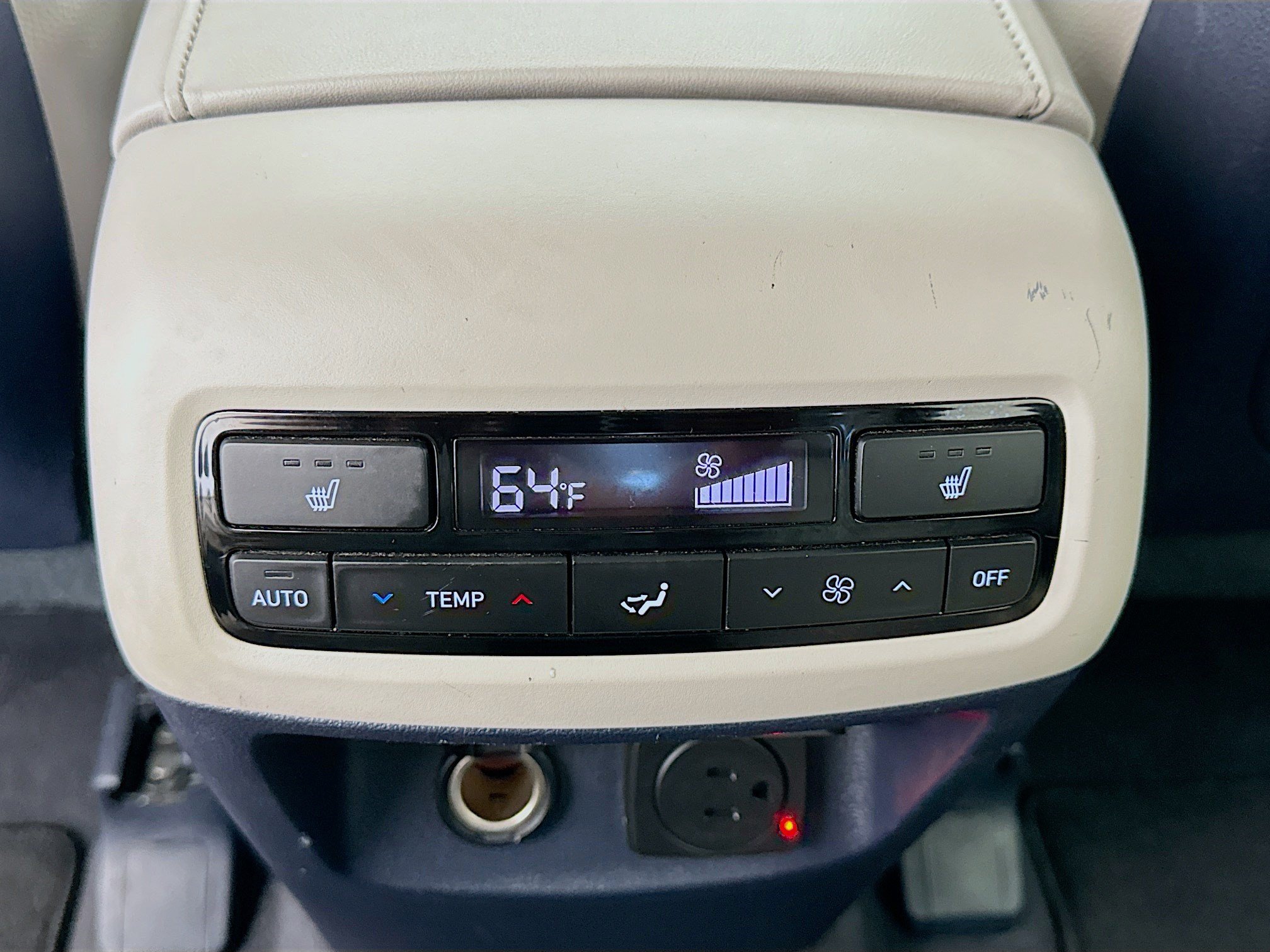 Used 2022 Hyundai Palisade SEL w/ Premium Package FWD image 18