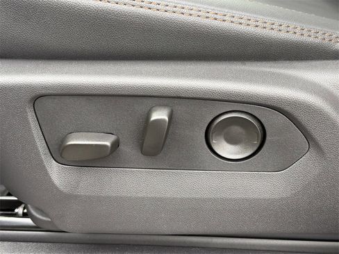 New 2026 GMC Sierra 1500 AT4 w/ AT4 Premium Package image 17