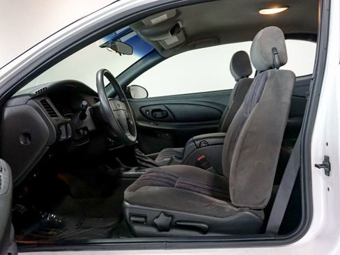 Used 2004 Chevrolet Monte Carlo LS w/ Preferred Equipment Group image 8