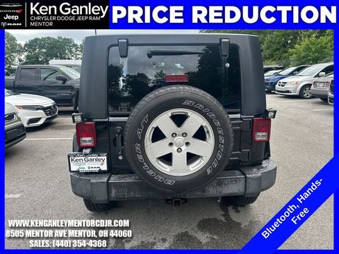 Used 2007 Jeep Wrangler Unlimited Sahara AWD/4WD image 8