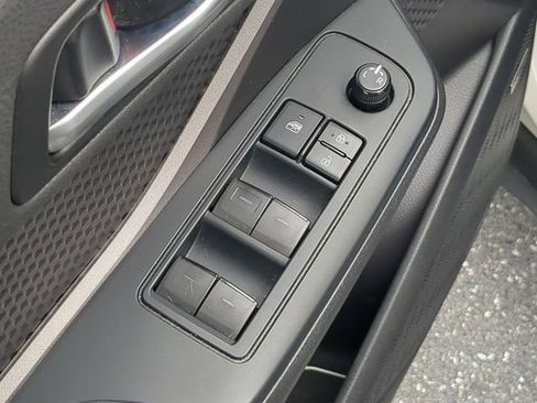 Used 2021 Toyota C-HR LE image 17