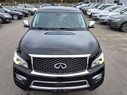 Used 2017 INFINITI QX80 4WD w/ Deluxe Technology Package image 3
