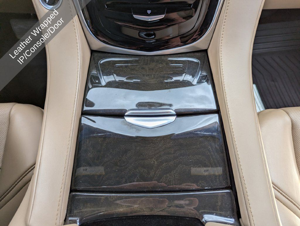 Used 2020 Cadillac Escalade Platinum AWD/4WD image 32