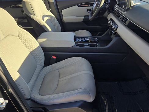 Used 2023 Honda Pilot LX image 14