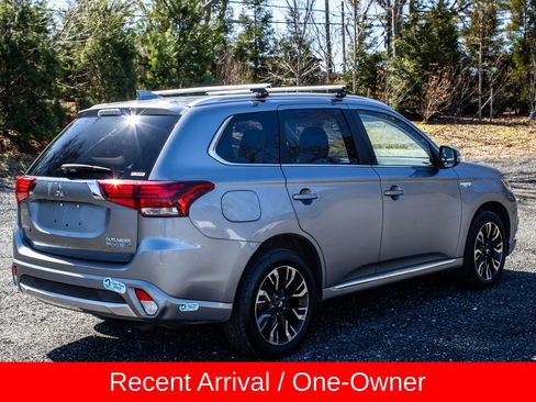Used 2018 Mitsubishi Outlander 4WD Plug-In Hybrid image 7