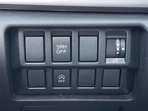 Used 2024 Subaru Forester Premium AWD/4WD image 10