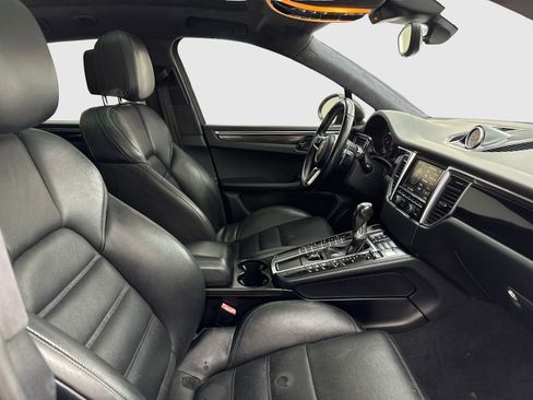 Used 2015 Porsche Macan Turbo AWD/4WD image 41