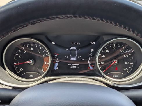 Used 2018 Jeep Compass Limited w/ Safe & Security Group FWD image 14