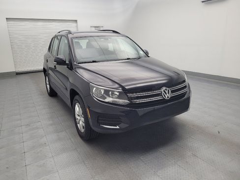 Used 2016 Volkswagen Tiguan S FWD image 13