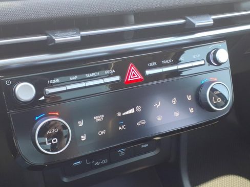 Used 2025 Hyundai Tucson Limited image 28