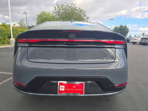 Used 2025 Toyota Prius XLE image 15