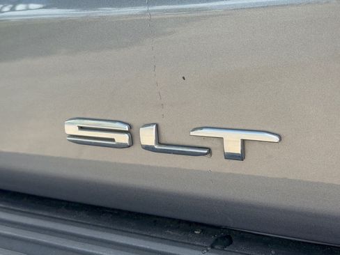 Used 2022 GMC Yukon SLT w/ SLT Premium Package RWD image 32