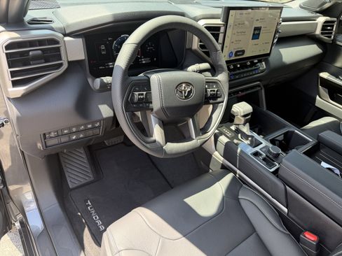 Used 2026 Toyota Tundra Limited AWD/4WD image 14