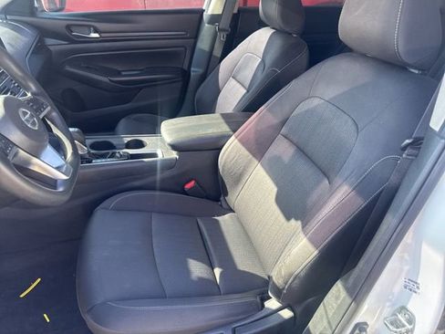 Used 2022 Nissan Altima 2.5 S image 9