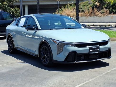 Certified 2025 Kia K4 GT-Line Turbo FWD image 3
