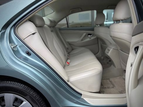 Used 2010 Toyota Camry FWD image 15