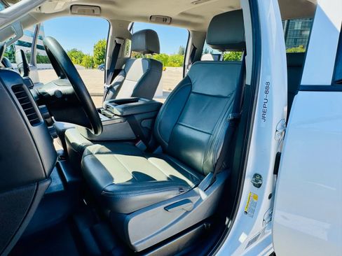 Used 2019 Chevrolet Silverado 2500 W/T w/ Snow Plow Prep Package image 26