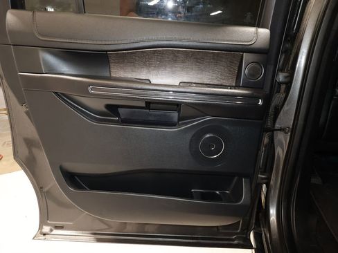 Used 2020 Ford Expedition Max Limited AWD/4WD image 12
