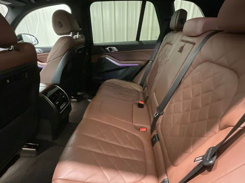 Used 2023 BMW X5 xDrive40i w/ M Sport Package image 11