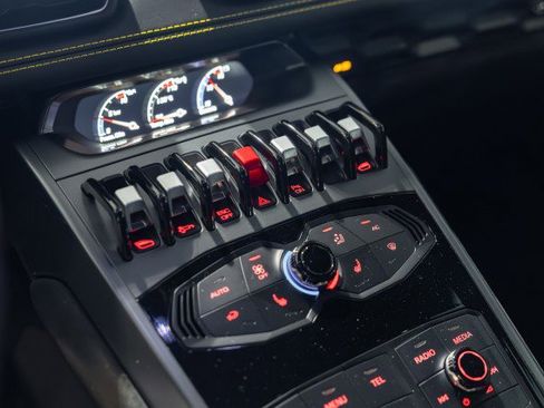 Used 2016 Lamborghini Huracan LP 580-2 image 38