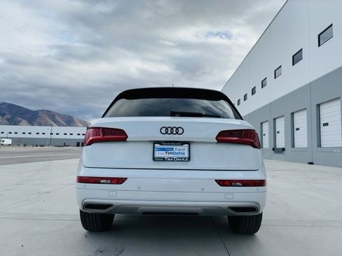 Used 2020 Audi Q5 2.0T Premium Plus w/ Premium Plus Package image 4