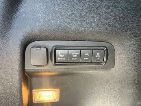 Used 2016 Ford Explorer Limited AWD/4WD image 17