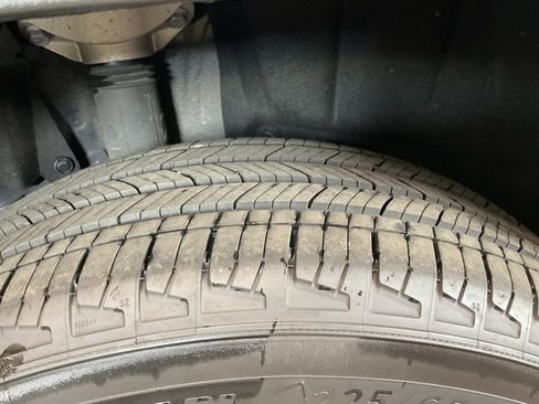 Used 2025 Toyota RAV4 XLE w/ Convenience Package AWD/4WD image 8