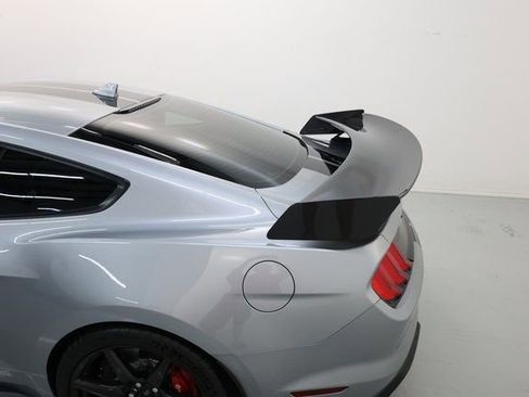 Used 2022 Ford Mustang Shelby GT500 w/ Carbon Fiber Track Pack RWD image 63