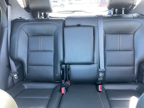 Used 2022 Chevrolet Equinox Premier FWD image 12