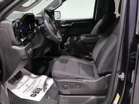 Used 2023 Chevrolet Silverado 1500 LT AWD/4WD image 9