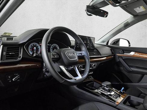 Certified 2023 Audi Q5 2.0T Premium Plus w/ Premium Plus Package AWD/4WD image 10